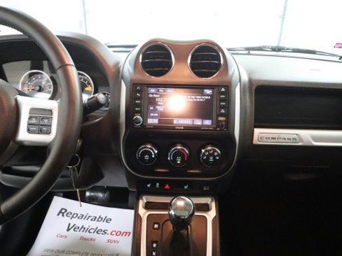 Used 2017 Jeep Compass High Altitude FWD image 13