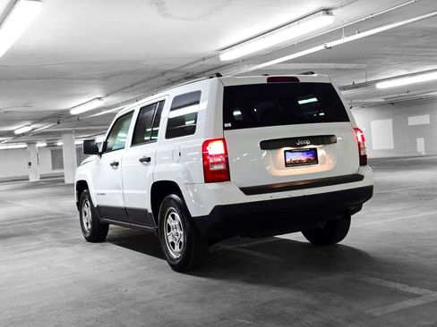 Used 2016 Jeep Patriot Sport image 5