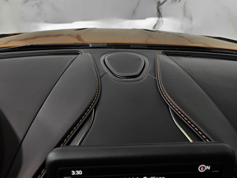 Used 2017 Aston Martin DB11 V12 RWD image 23