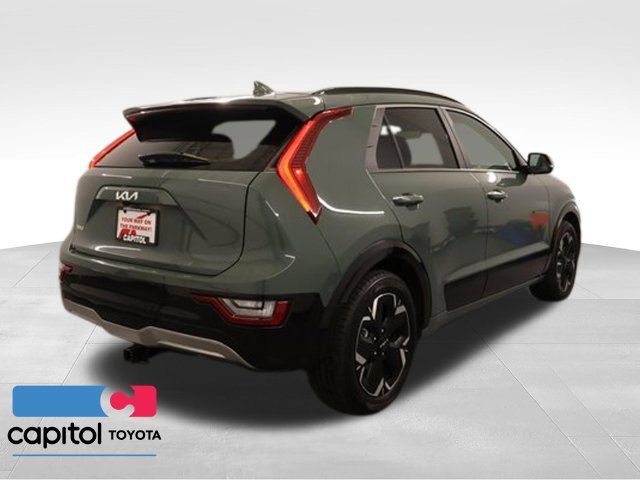 Used 2023 Kia Niro Wave w/ Wave Preserve Package FWD image 3
