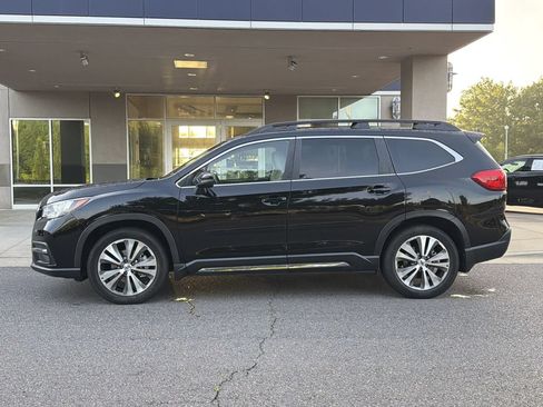 Used 2020 Subaru Ascent Limited w/ Technology Package AWD/4WD image 3