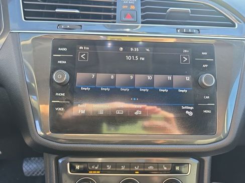 Used 2020 Volkswagen Tiguan SEL image 10