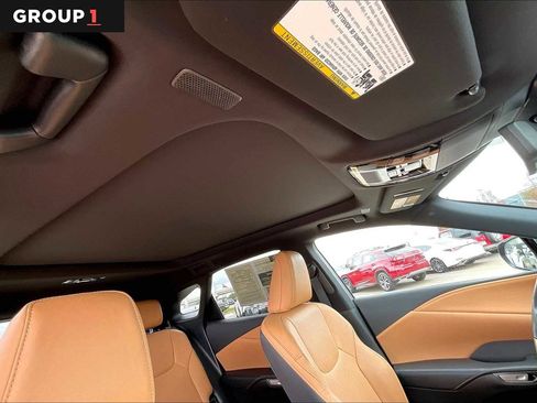 Used 2023 Lexus RX 350 Premium Plus image 11