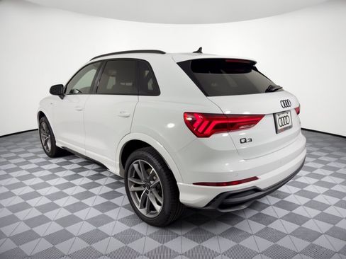 Used 2025 Audi Q3 2.0T Premium w/ Convenience Package AWD/4WD image 3