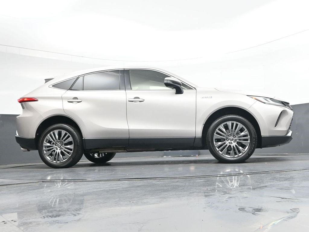 Used 2021 Toyota Venza XLE w/ Softex Package AWD/4WD image 30