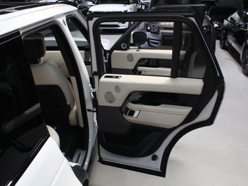 Used 2022 Land Rover Range Rover P525 Westminster Edition AWD/4WD image 33