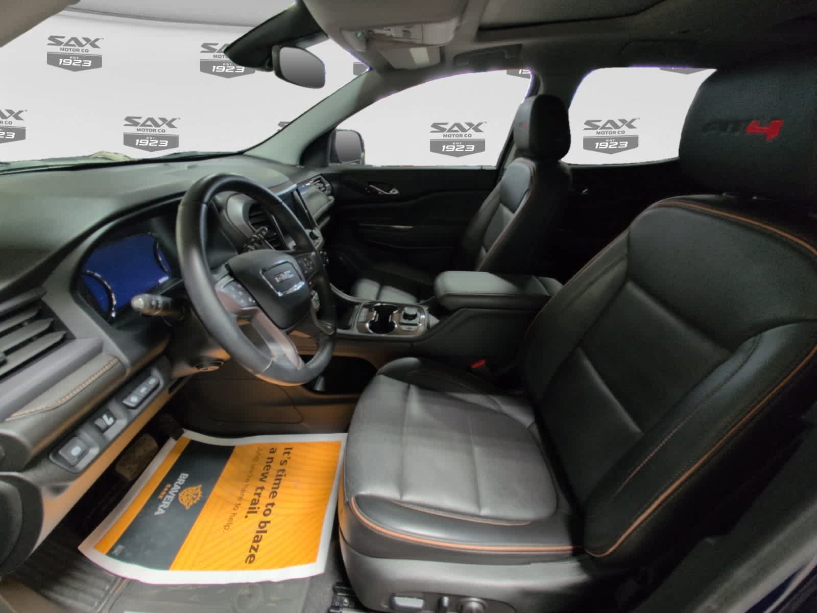 Used 2023 GMC Acadia AT4 w/ Technology Package AWD/4WD image 9