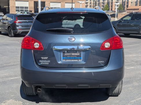 Used 2015 Nissan Rogue S w/ Convenience Package AWD/4WD image 4