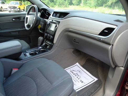 Used 2017 Chevrolet Traverse AWD LT w/ True North Edition image 44