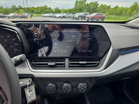 New 2026 Chevrolet Trax LS w/ LS Convenience Package FWD image 14