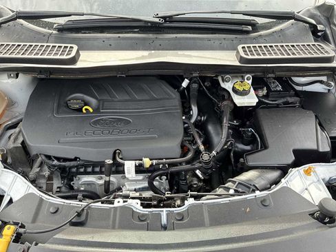 Used 2018 Ford Escape SE image 17