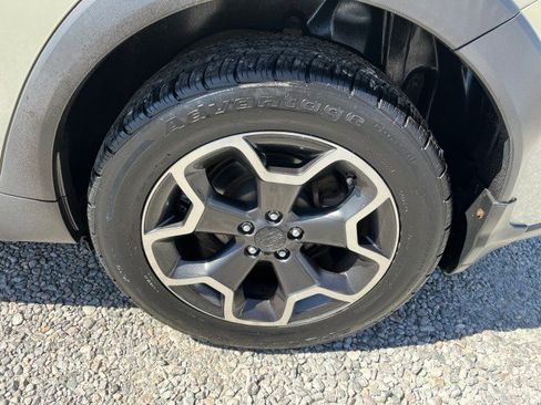 Used 2015 Subaru Crosstrek 2.0i Limited image 11