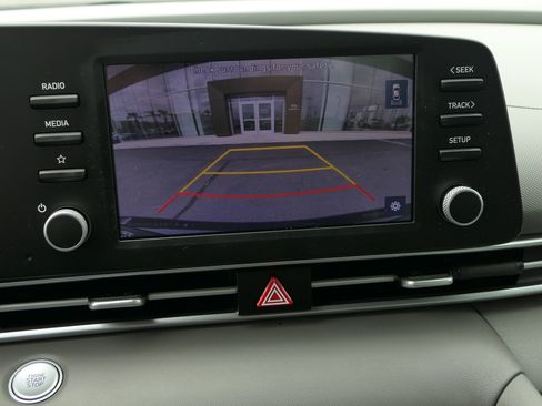 Used 2023 Hyundai Elantra SEL FWD image 19