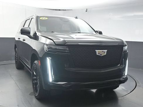 Used 2022 Cadillac Escalade ESV Sport Platinum AWD/4WD image 2