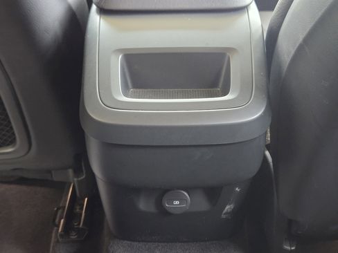 Used 2023 Volvo XC60 B5 Plus w/ Protection Package Premier AWD/4WD image 31
