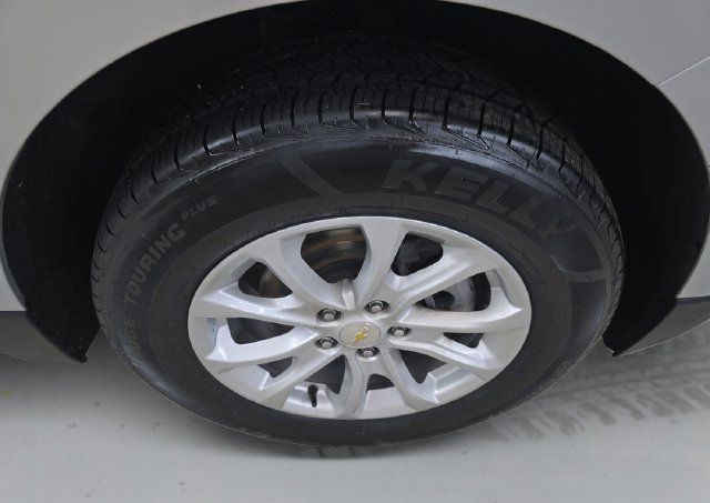 Used 2019 Chevrolet Equinox LT AWD/4WD image 16