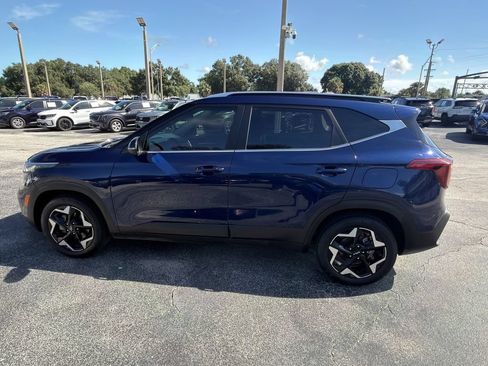 Certified 2025 Kia Seltos EX w/ EX Sunroof Package FWD image 8