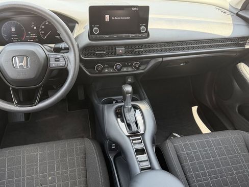 Used 2025 Honda HR-V LX image 16