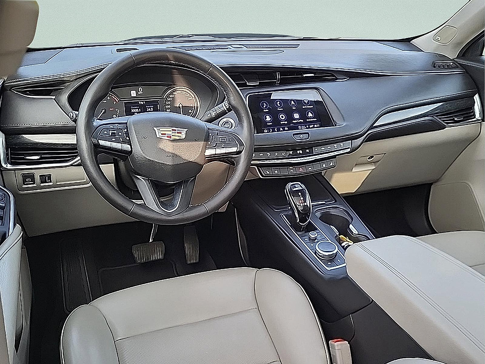 Used 2023 Cadillac XT4 Premium Luxury w/ Sun And Sound Package AWD/4WD image 16
