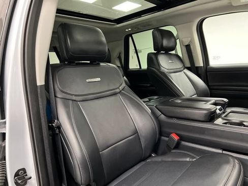 Used 2025 Ford Expedition Platinum AWD/4WD image 56