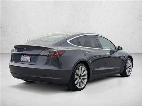 Used 2018 Tesla Model 3 Long Range image 4