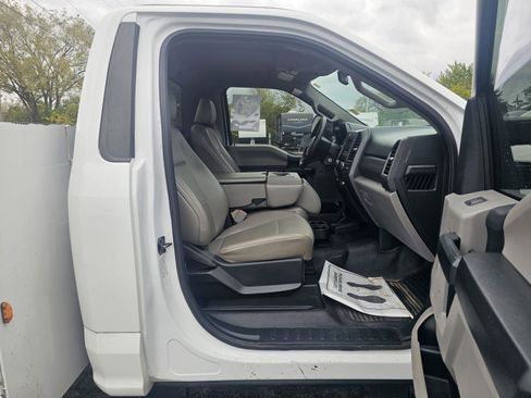 Used 2019 Ford F550 4x4 Regular Cab Super Duty image 20