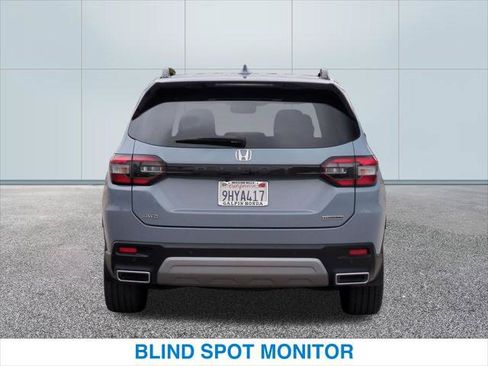 Used 2023 Honda Pilot Touring image 8