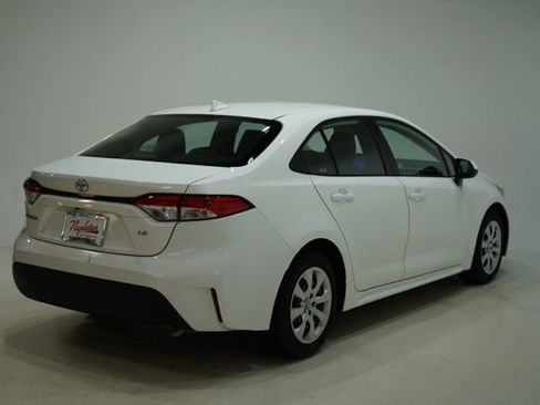 Used 2025 Toyota Corolla LE image 8