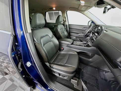 Used 2022 Nissan Pathfinder SL w/ SL Black Package image 36