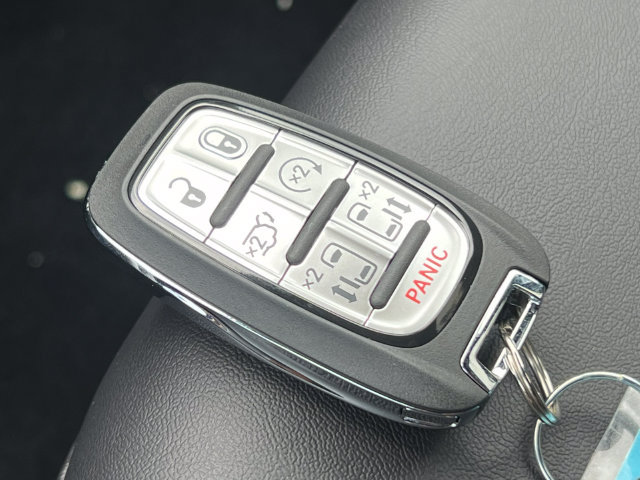 New 2027 Chrysler Pacifica Select FWD image 27
