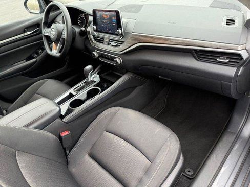 Used 2023 Nissan Altima 2.5 SV image 12