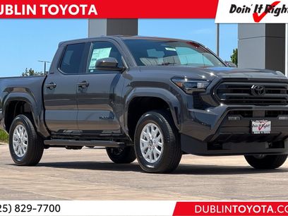 New 2025 Toyota Tacoma SR5