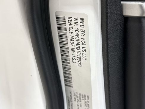 New 2026 Jeep Grand Cherokee Altitude AWD/4WD image 28