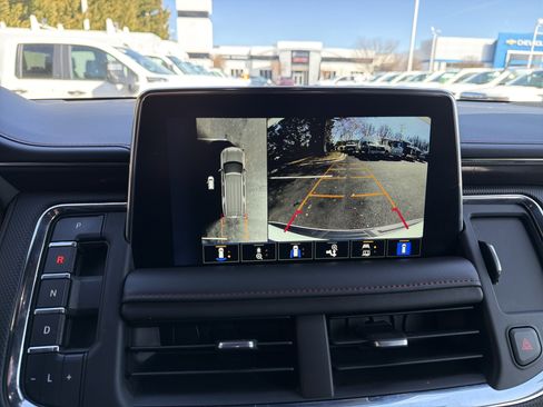 Used 2022 Chevrolet Tahoe RST w/ Luxury Package image 25