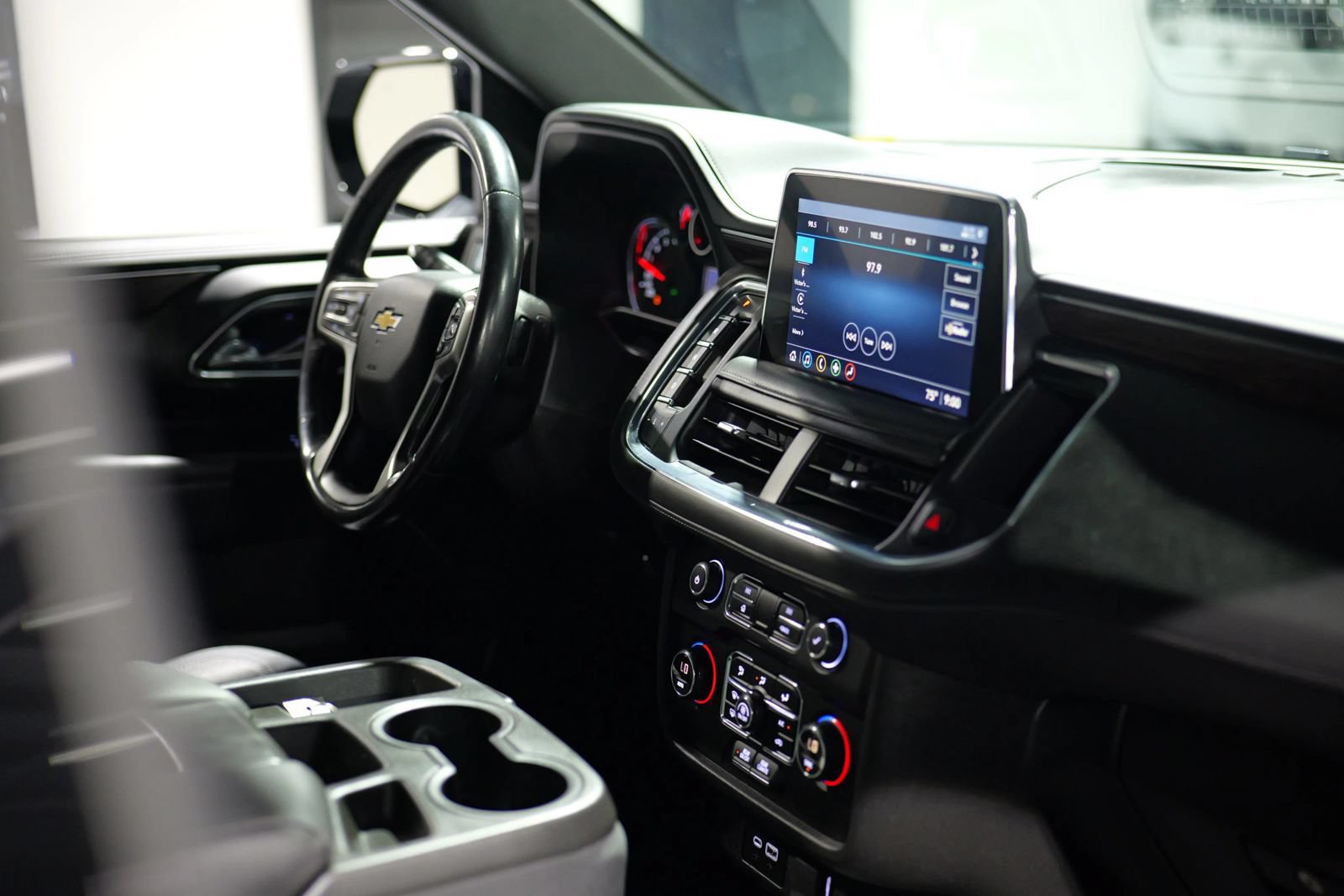 Used 2021 Chevrolet Suburban LS w/ Driver Alert Package AWD/4WD image 12