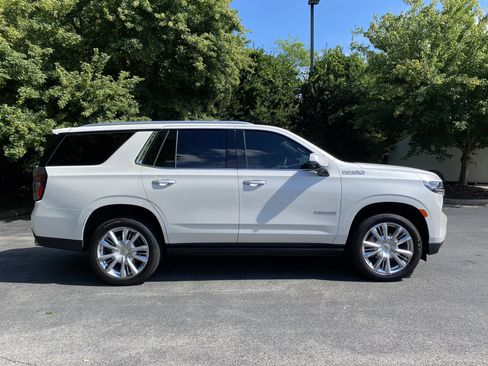 Used 2024 Chevrolet Tahoe High Country w/ Premium Package AWD/4WD image 10