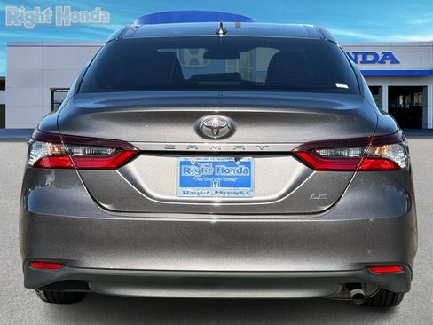 Used 2023 Toyota Camry LE image 6