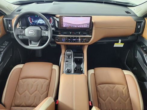 New 2026 Nissan Pathfinder Platinum AWD/4WD image 14