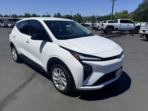 New 2027 Chevrolet Bolt LT w/ Comfort Package FWD image 20