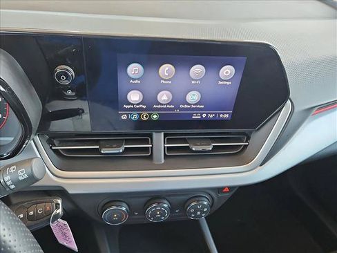 Used 2024 Chevrolet Trax RS w/ Sunroof Package FWD image 14
