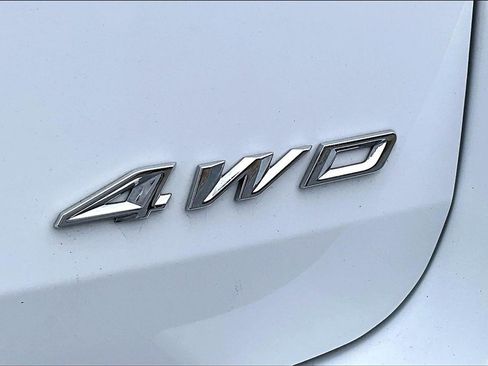 Used 2023 Ford Explorer XLT w/ Equipment Group 202A image 22