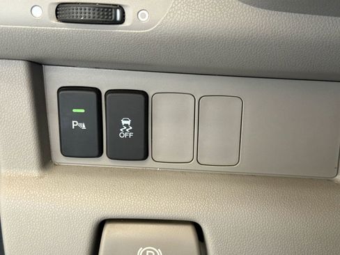 Used 2013 Honda Pilot Touring image 25