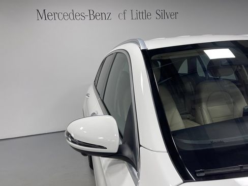 Used 2022 Mercedes-Benz GLC 300 4MATIC image 12