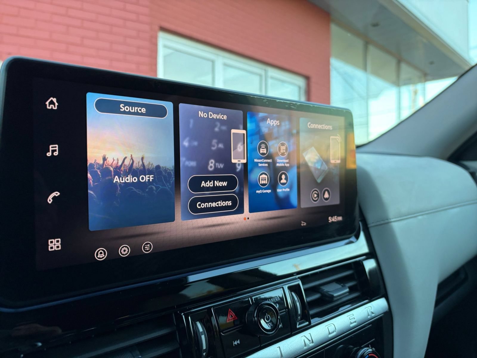 Used 2026 Nissan Pathfinder SL FWD image 19
