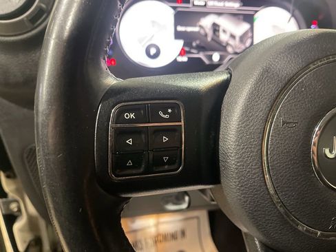 Used 2018 Jeep Wrangler Unlimited Sport S AWD/4WD image 15