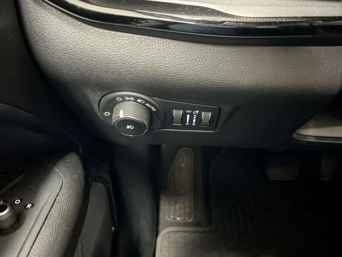 Used 2023 Jeep Compass Trailhawk image 18