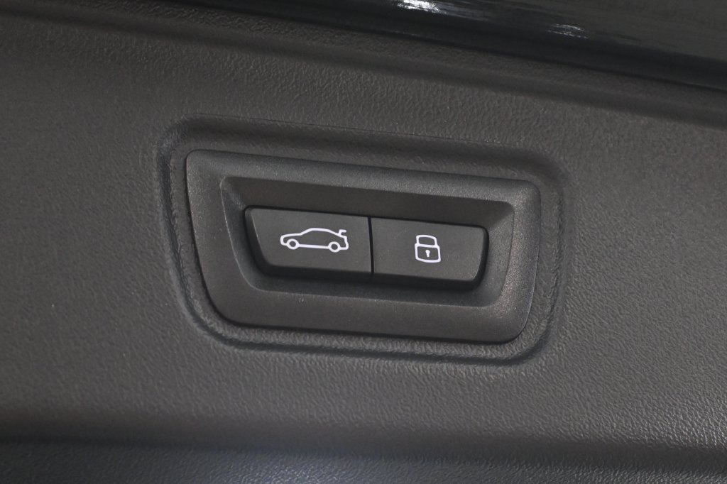Used 2025 BMW M5 Touring AWD/4WD image 37