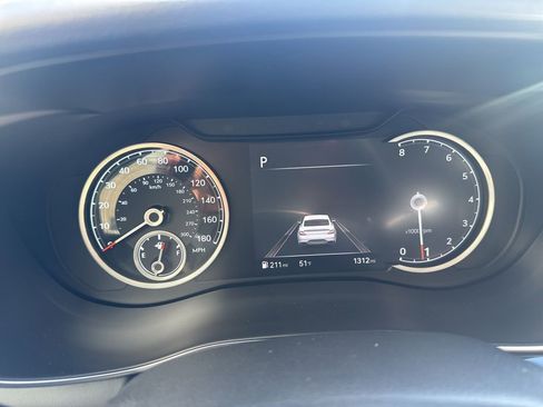 Used 2026 Genesis G70 2.5T image 26