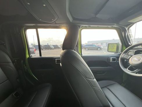 New 2026 Jeep Gladiator Rubicon AWD/4WD image 16