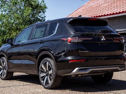 New 2026 Mitsubishi Outlander SE AWD/4WD image 7